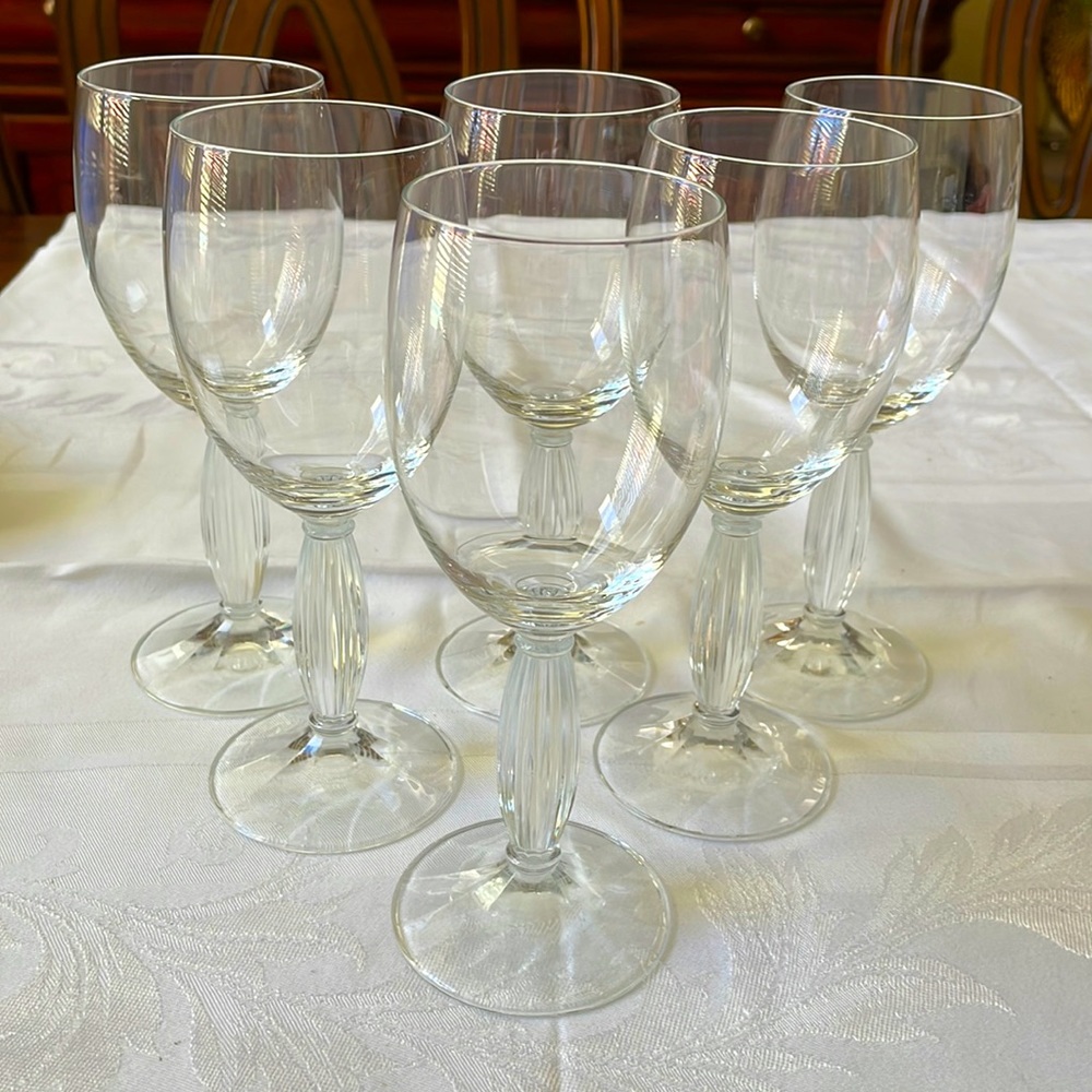 Lot of 6 clear crystal footed goblets glasses ribbed stem